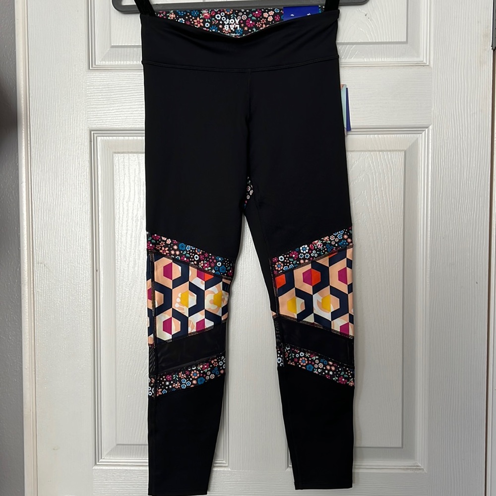 NWT Joylab 7/8 Mid Rise Performance Leggings